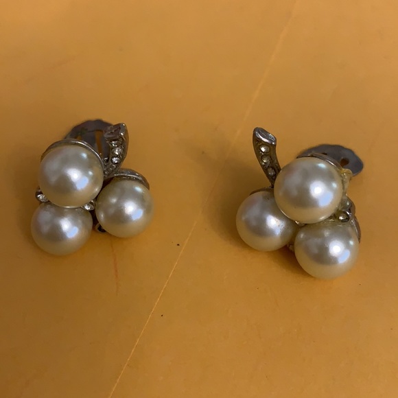 PEARLS AND RHINESTONES, CLIP-ON EARRINGS VINTAGE - Picture 3 of 5